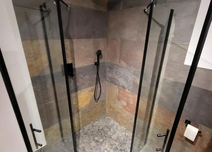 Modern-gemütliche FeWo mit Sauna Aremberg