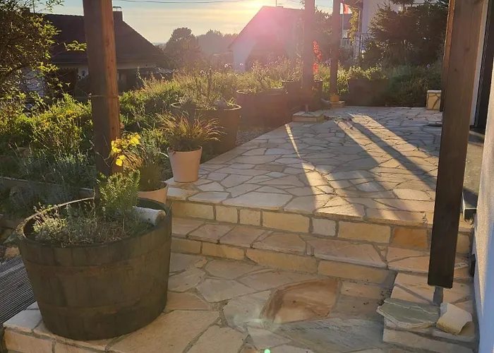 Modern-gemütliche FeWo mit Sauna Aremberg